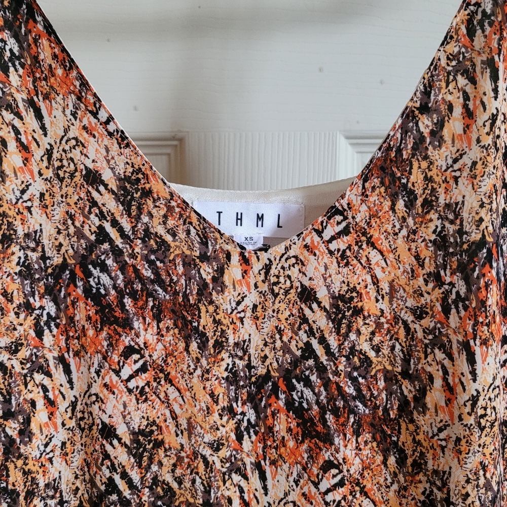 THML Dress - Picture 2 of 3
